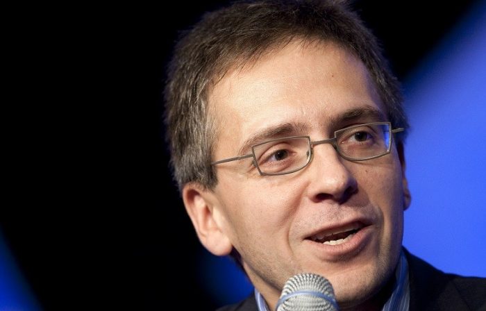 El hombre al que Wall Street se vuelca para analizar riesgos geopolíticos viene a Chile El hombre al que Wall Street se vuelca para analizar riesgos geopolíticos viene a Chile