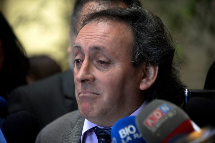 Iván Fuentes admite que la DC le hizo un sueldo para ser candidato: “Las campañas las financian los ricos, no tapemos el sol con un dedo” Iván Fuentes admite que la DC le hizo un sueldo para ser candidato: