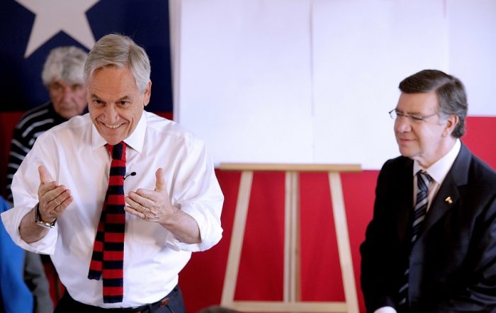 Encuesta en Santiago sepulta jugada de Piñera: empate técnico con Alessandri deja fuera de carrera a Lavín Encuesta en Santiago sepulta jugada de Piñera: empate técnico con Alessandri deja fuera de carrera a Lavín