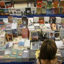 Cierre anticipado de convenio de ChileCompra que afecta a libros, música y cine complica aún más a industria cultural