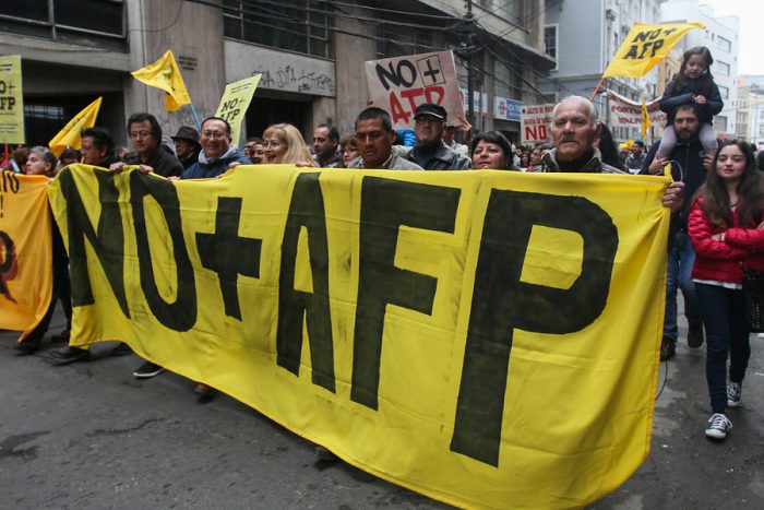 Oficialismo se divide por agenda para terminar con el sistema de AFP Oficialismo se divide por agenda para terminar con el sistema de AFP