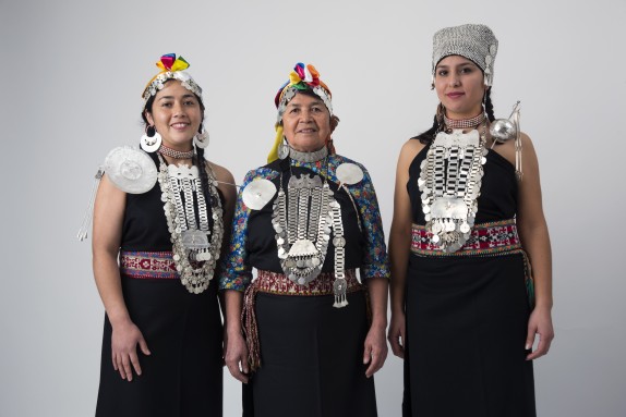 Primera exposición de platería tradicional mapuche en el Museo de Arte Precolombino Primera exposición de platería tradicional mapuche en el Museo de Arte Precolombino