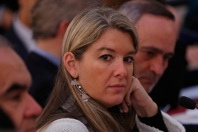 Diputados RN tildan de “irregular” las contrataciones solicitadas por Blanco y dicen que “faltó a la verdad” Diputados RN tildan de