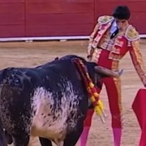 [VIDEO] Un torero muere en España tras sufrir una cornada en el pecho
