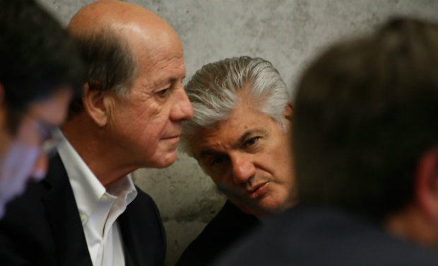 Abogado de Délano y Lavín solicitará rebaja de cautelares por caso Penta Abogado de Délano y Lavín solicitará rebaja de cautelares por caso Penta