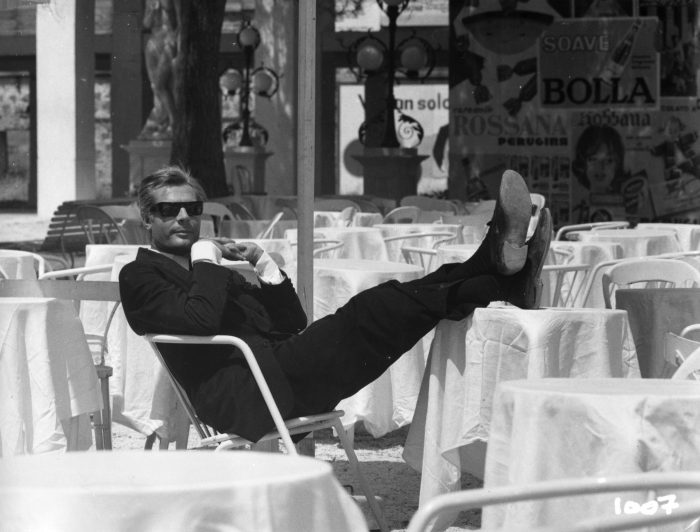 Película 8½ de Federico Fellini en Cine Arte Normandie, 6 de septiembre Película 8½ de Federico Fellini en Cine Arte Normandie, 6 de septiembre