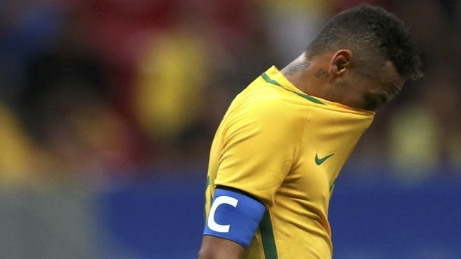 Neymar se cortó el ligamento del tobillo derecho y no podrá representar a Brasil en la Copa América