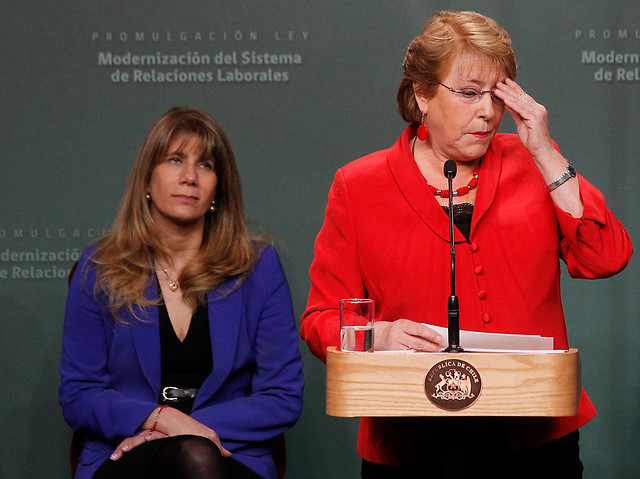 Bachelet promulga reforma laboral admitiendo: «Aspirábamos a más» Bachelet promulga reforma laboral admitiendo: