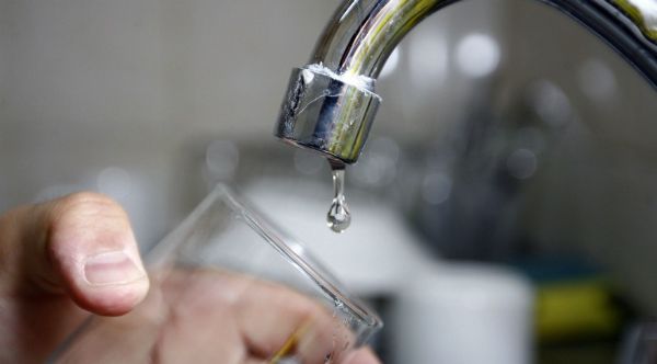 Chiguayante sigue sin agua y crece temor de “un nuevo Osorno”: “Estamos ante una posible emergencia sanitaria” Chiguayante sigue sin agua y crece temor de
