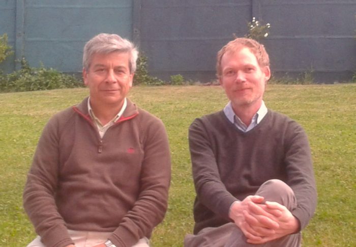 Matemáticos chilenos participan en edición de prestigiosa publicación Matemáticos chilenos participan en edición de prestigiosa publicación