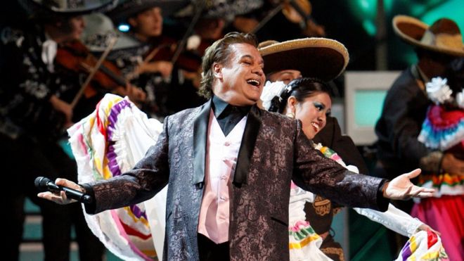 Creman los restos del cantante Juan Gabriel y su familia anuncia homenaje en Ciudad Juárez