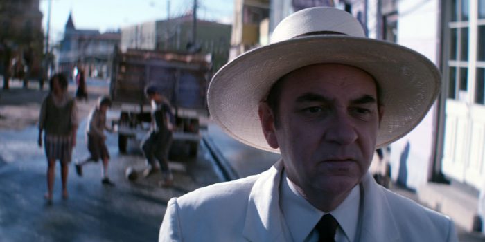 Crítica de cine: “Neruda”, la película que estuvo a un punto de consolidar a Larraín
