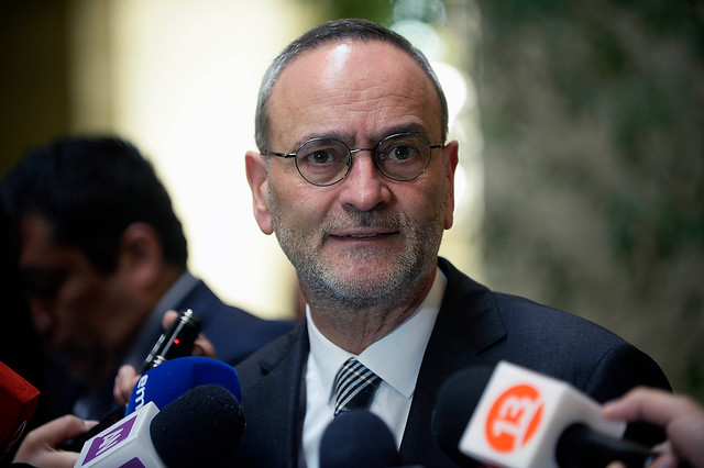 Saffirio y acusación constitucional contra ministra Blanco: «Buscaré las firmas primero entre los diputados independientes» Saffirio y acusación constitucional contra ministra Blanco: