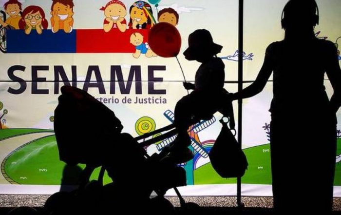 Reportaje revela millonario mercado de adopciones de niños chilenos en el extranjero