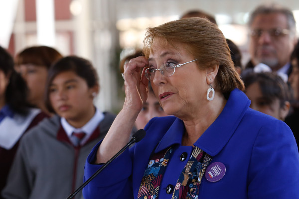 Encuesta Plaza Pública-Cadem: Aprobación a gestión de Bachelet alcanza un nuevo mínimo histórico de 19%