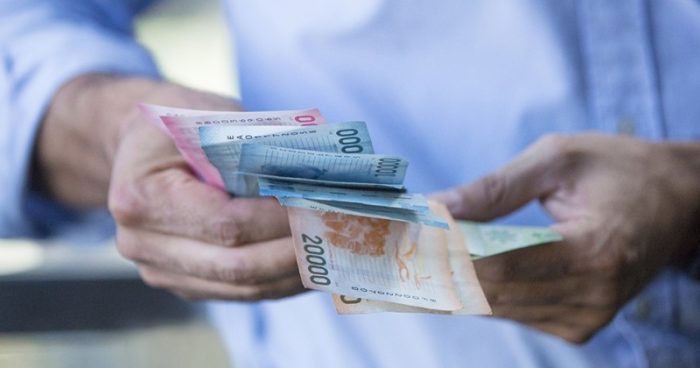 Peso chileno cerca de mínimo histórico ante sorpresiva inflación Peso chileno cerca de mínimo histórico ante sorpresiva inflación