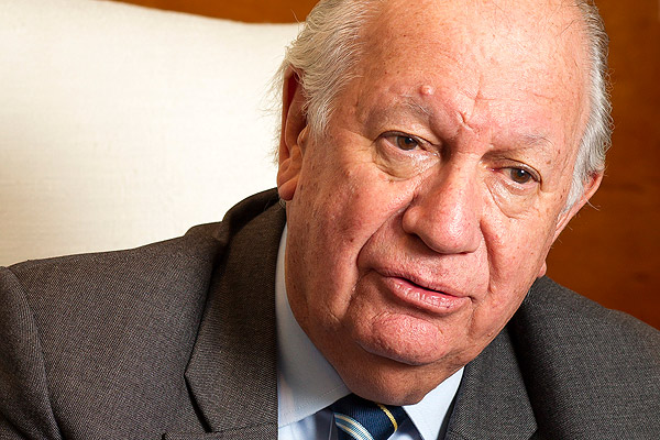 Lagos cita a Pinochet y dice que los «señores políticos» deben entenderse rápido sobre las primarias Lagos cita a Pinochet y dice que los