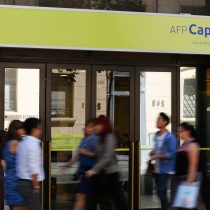 AFP Capital revuelve el gallinero en el debate previsional: propone que afiliados puedan retirar porcentaje de sus fondos tras 10 años de cotización