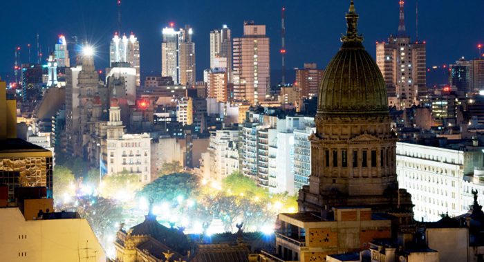 Fondo busca US$200 millones para invertir en Argentina apostando a que economía alcanzará grado de inversión