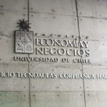 La carrera de Contreras y De Gregorio por el decanato de la influyente FEN