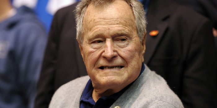 Bush padre votará por Hillary Clinton Bush padre votará por Hillary Clinton