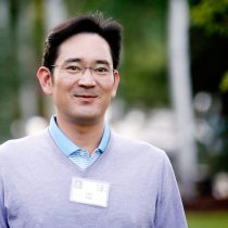 Fiscalía surcoreana emite una orden de arresto contra el heredero de Samsung por caso de corrupción