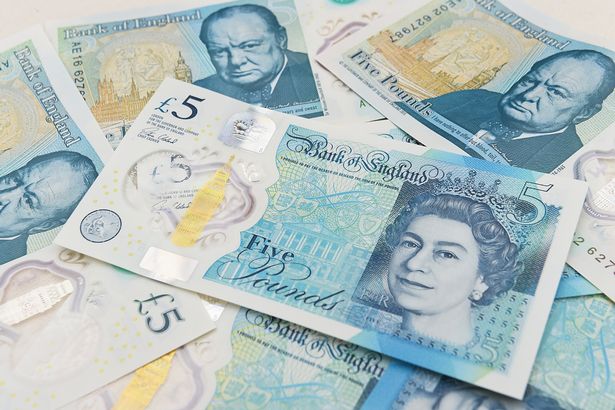 La libra continúa histórica caída por el temor a un Brexit «duro» La libra continúa histórica caída por el temor a un Brexit