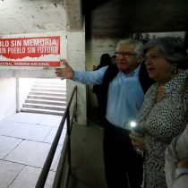 Ministros visitan sitios de memoria a 43 años del golpe de Pinochet
