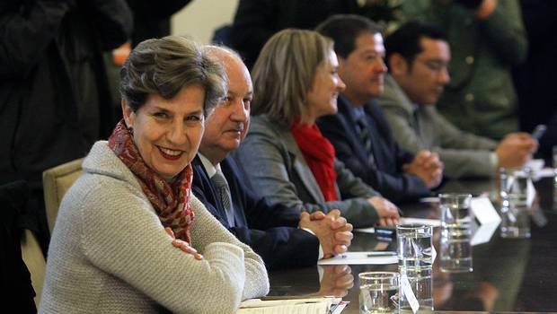 Refichaje: crisis de los partidos hace tambalear primaria de la Nueva Mayoría Refichaje: crisis de los partidos hace tambalear primaria de la Nueva Mayoría