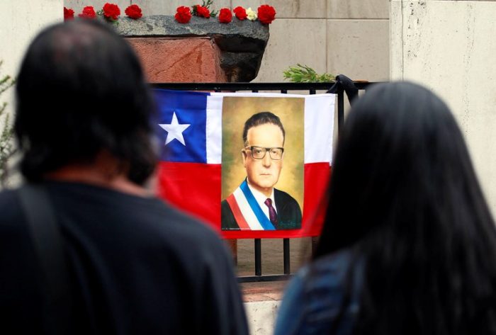 Chile rinde homenaje a Salvador Allende tras 43 años del Golpe de Pinochet