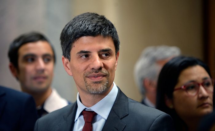 Díaz anuncia comité político mañana en La Moneda para resolver lío del padrón electoral Díaz anuncia comité político mañana en La Moneda para resolver lío del padrón electoral