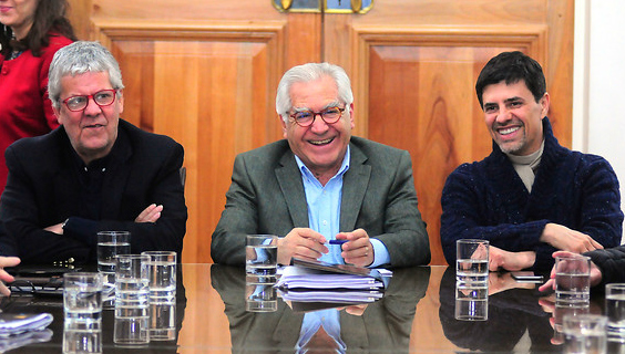 Pepe Auth por bochornosa ley exprés: «La característica dominante del equipo político es la ausencia, rayana en el descompromiso ” Pepe Auth por bochornosa ley exprés: