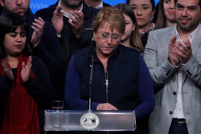 Mercado aplaude aplastante derrota de Nueva Mayoría en municipales e impulsa al peso chileno y a la bolsa Mercado aplaude aplastante derrota de Nueva Mayoría en municipales e impulsa al peso chileno y a la bolsa