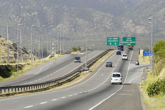 Fondo soberano de Abu Dhabi paga casi 500 millones de euros para entrar como socio del negocio de autopistas de Abertis en Chile Fondo soberano de Abu Dhabi paga casi 500 millones de euros para entrar como socio del negocio de autopistas de Abertis en Chile
