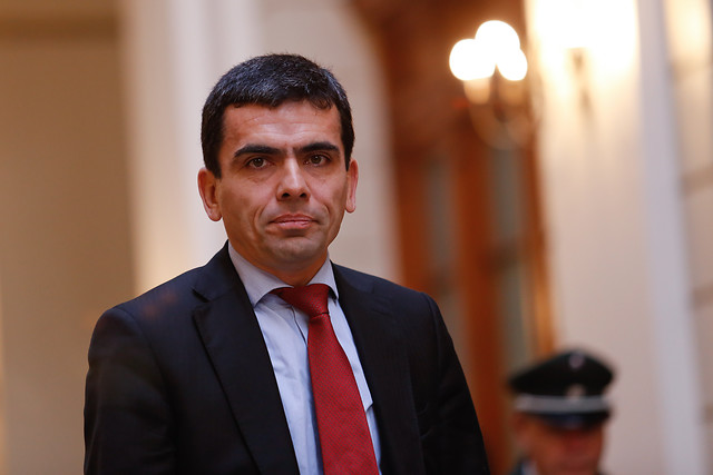 “No más preguntas, Su Señoría”: la áspera discusión entre el ex fiscal Carlos Gajardo y el abogado de Iván Moreira “No más preguntas, Su Señoría”: la áspera discusión entre el ex fiscal Carlos Gajardo y el abogado de Iván Moreira