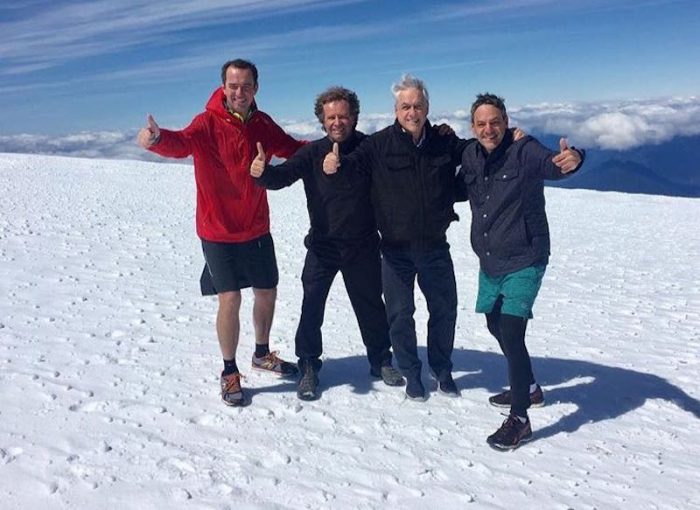 Piñera y el club de la derecha de weekend en el Volcán Osorno Piñera y el club de la derecha de weekend en el Volcán Osorno