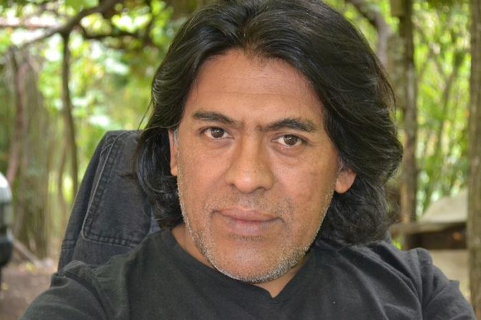 Bernardo Oyarzún, de la periferia a Venecia: “Yo he sentido la violencia social y racial en Chile” Bernardo Oyarzún, de la periferia a Venecia: “Yo he sentido la violencia social y racial en Chile”