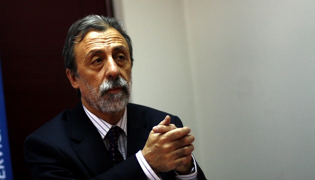 Luis Mesina: «Es poco estético e indignante que las autoridades negocien a espaldas de la ciudadanía» Luis Mesina:
