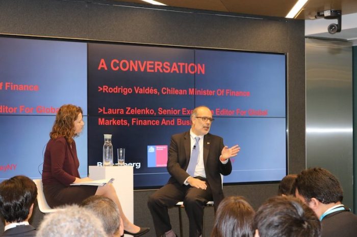 El mensaje del ministro Valdés a inversionistas en Nueva York: Chile debe ir más allá de lo que está a mano para crecer El mensaje del ministro Valdés a inversionistas en Nueva York: Chile debe ir más allá de lo que está a mano para crecer