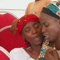 [VIDEO VIDA] El emotivo reencuentro de 21 niñas secuestradas por Boko Haram con sus familias