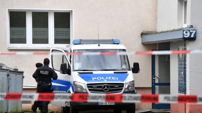 La policía alemana conecta al presunto terrorista sirio detenido con el EI La policía alemana conecta al presunto terrorista sirio detenido con el EI