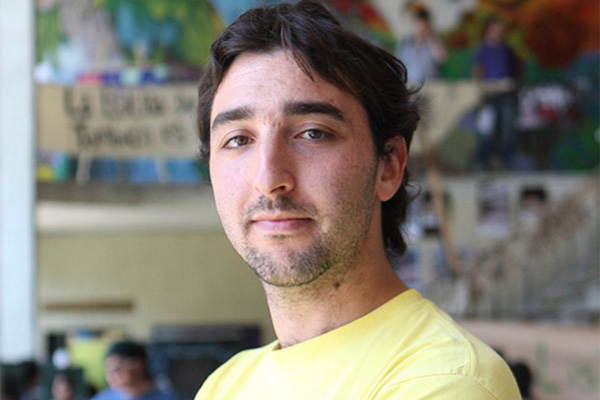 Andrés Fielbaum de Izquierda Autónoma llama al PS a “abandonar una coalición que mantiene alianza con el empresariado” Andrés Fielbaum de Izquierda Autónoma llama al PS a “abandonar una coalición que mantiene alianza con el empresariado”