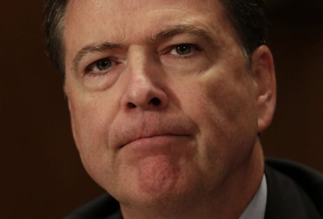 Quién es James Comey, el polémico jefe del FBI que ha puesto en aprietos la campaña de Hillary Clinton para la presidencia de EE.UU. Quién es James Comey, el polémico jefe del FBI que ha puesto en aprietos la campaña de Hillary Clinton para la presidencia de EE.UU.