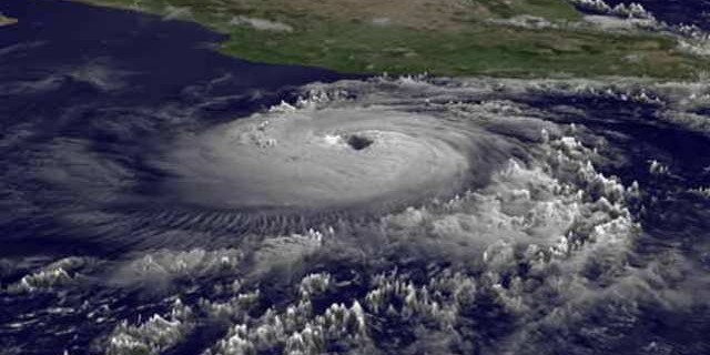 Investigadores UdeC trabajan en metodología que permite proyectar incidencia de El Niño Investigadores UdeC trabajan en metodología que permite proyectar incidencia de El Niño