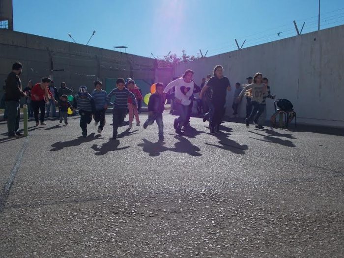 Un debate a fondo sobre la realidad de niñas y niños cuyos padres están en la cárcel Un debate a fondo sobre la realidad de niñas y niños cuyos padres están en la cárcel