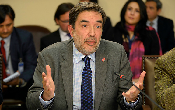 Caso Padrón: diputados acusarían al Servel ante la Corte Suprema Caso Padrón: diputados acusarían al Servel ante la Corte Suprema