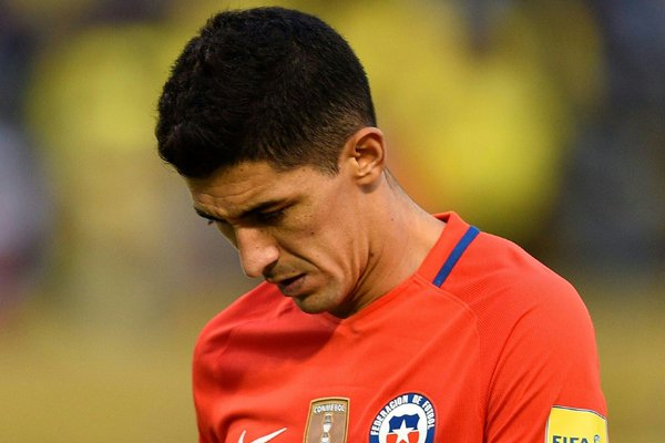 Pedro Pablo Hernández se lesiona y queda descartado para duelo con Perú Pedro Pablo Hernández se lesiona y queda descartado para duelo con Perú