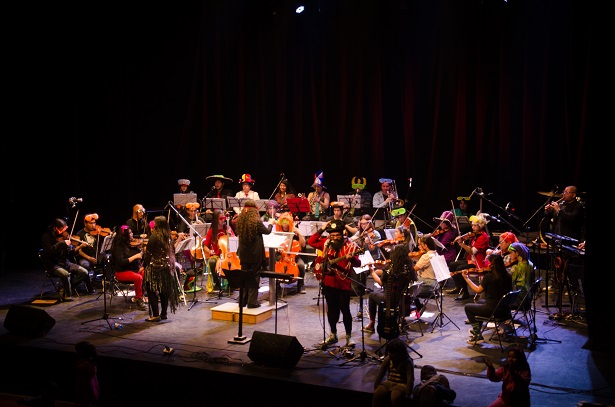 Santiago Al Límite, una experiencia sin límites, que busca romper el centralismo cultural en la RM Santiago Al Límite, una experiencia sin límites, que busca romper el centralismo cultural en la RM
