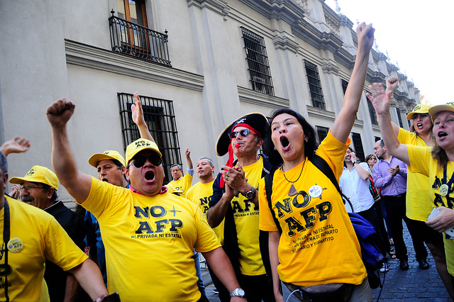 Movimiento NO +AFP envía carta a Bachelet donde le advierte que si no cambia el sistema 