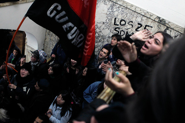 “No es menor que este año, donde la movilización terminó en tomas reventadas y confrontación directa, sean las universidades con estudiantes más pobres” “No es menor que este año, donde la movilización terminó en tomas reventadas y confrontación directa, sean las universidades con estudiantes más pobres”